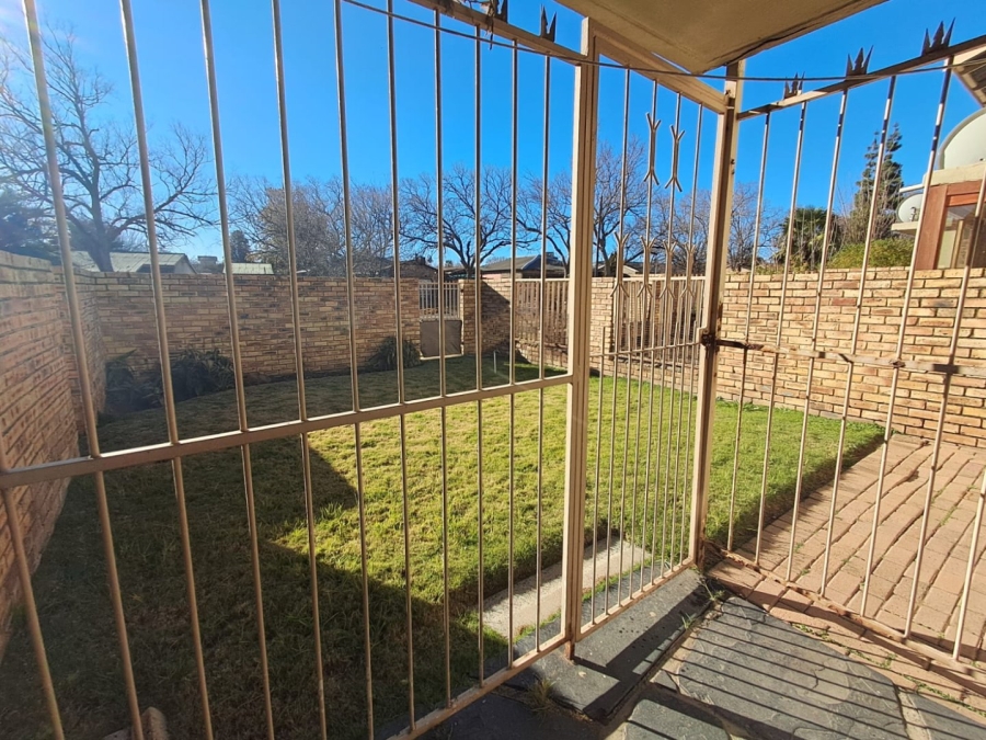 2 Bedroom Property for Sale in Sasolburg Ext 2 Free State